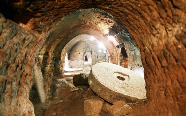 Massive Underground City Discovered Beneath House-Could Accommodate Over 20,000 People-13 Stories Deep, 13,000 Air Shafts and Much More 13