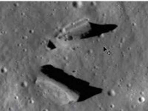 Station Buildings on the Moon