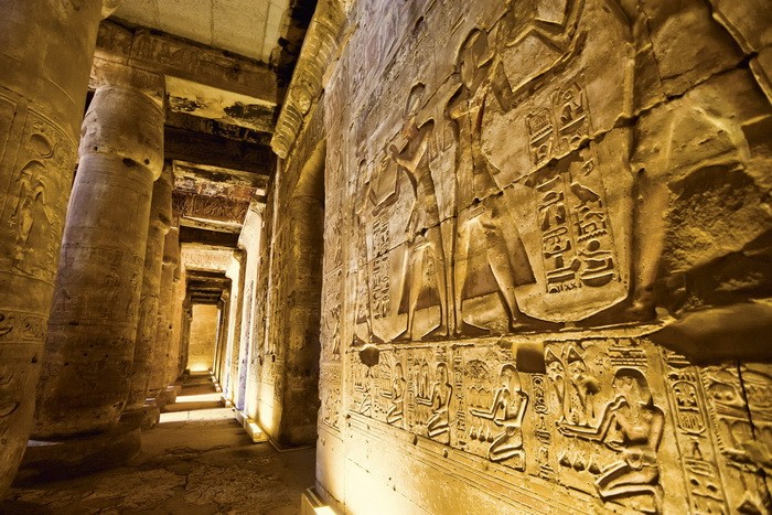 Helicopter, tank, submarine: what is actually depicted on the walls of the temple in Abydos 14