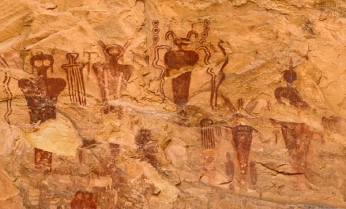 Mysterious frescoes depicting fantastic creatures found in Sahara 2