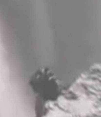 Iceland accidentally filmed a transforming alien watching people 11