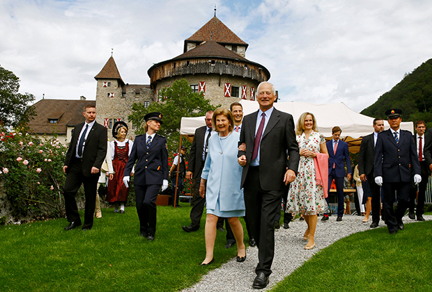 Prince of Liechtenstein Hans-Adam II and his wife Maria at the celebration of the 300th anniversary of Liechtenstein at Vaduz Castle