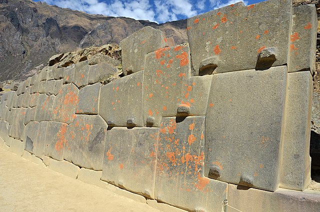 polygonal masonry in Ollantaytambo, Peru