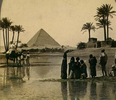 Pyramid of Cheops in the 19th century (photo from Wikipedia article "Pyramid of Cheops", Public domain, https://commons.wikimedia.org/w/index.php?curid=46013)