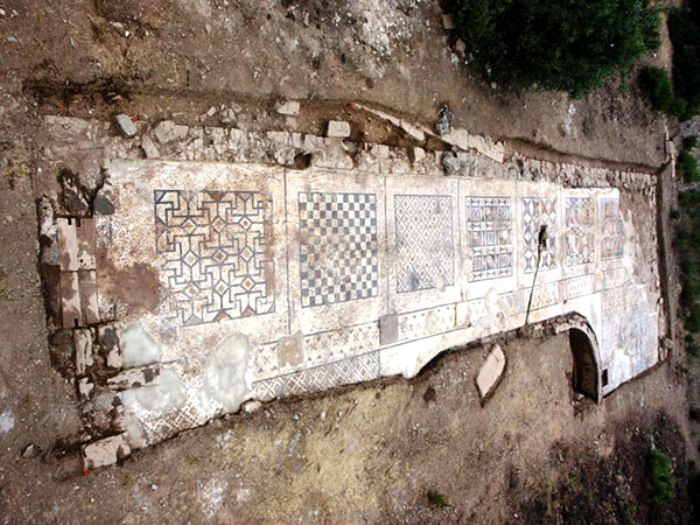 What kind of mosaics the ancient Romans did not do.